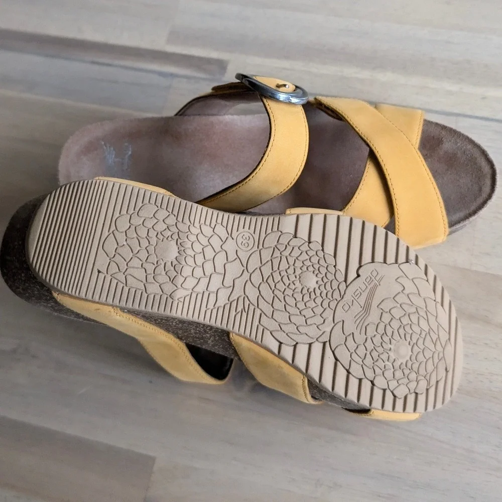 Dansko‎ Susie Mango Yellow Nubuck Leather Wedge Sandals Womens Size 39 US 8.5-9
